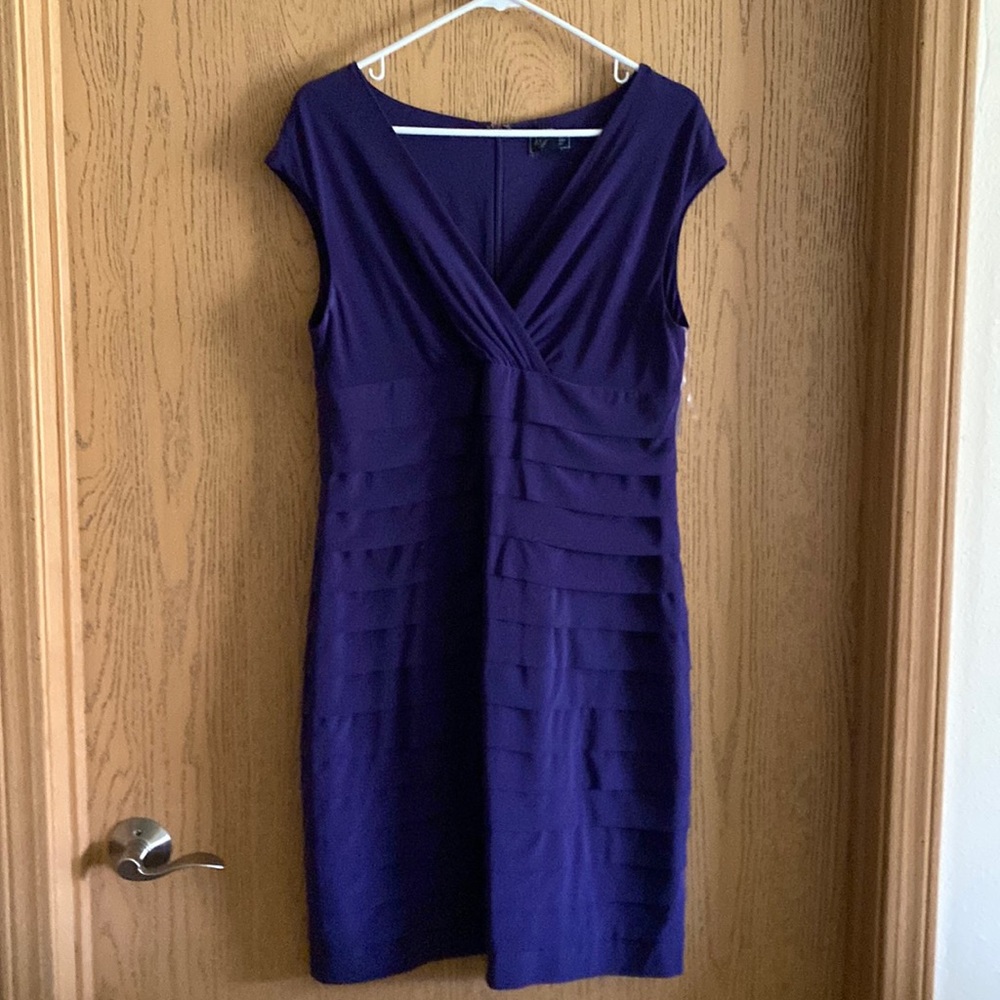 NWOT Dressy Dress, Size XL,95% Polyester 5% Elastic Elastane, lining 100% Poly